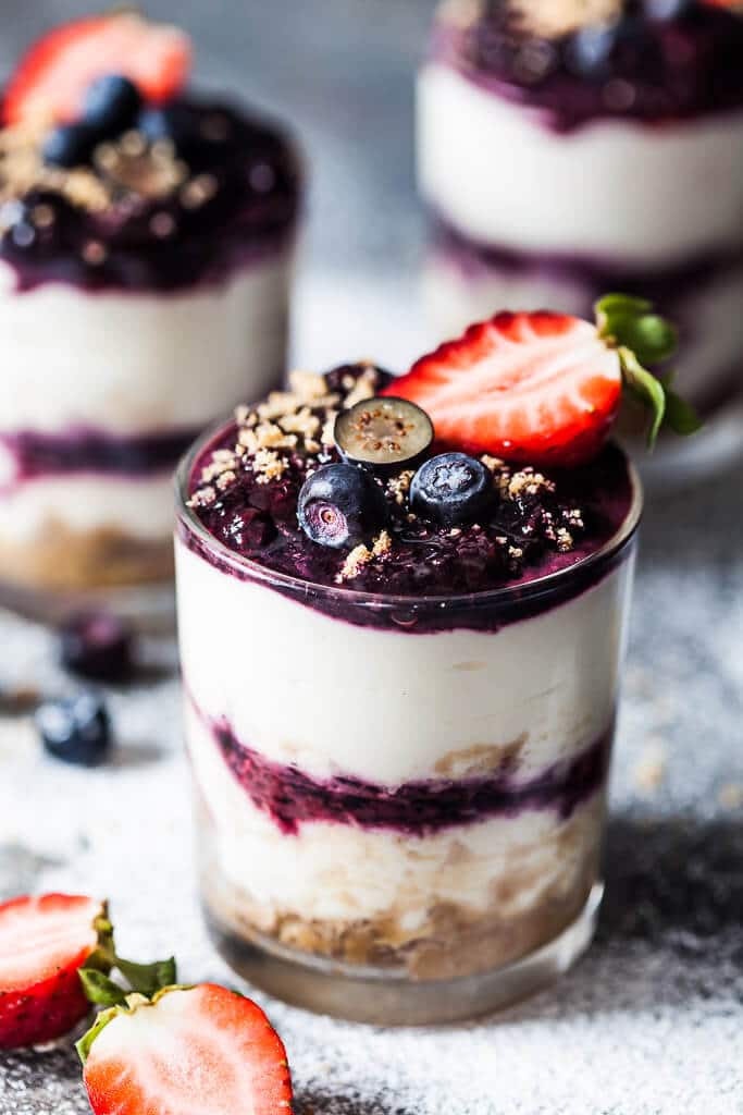 Try this easy and delicious No Bake Blueberry Dessert that you can serve straight in a glass or jar. Great romantic dessert for two. | www.vibrantplate.com