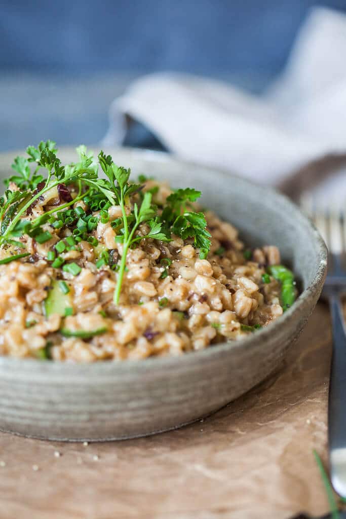 Try this delicious Vegetarian Farro Risotto for a simple and easy dinner. | www.vibrantplate.com