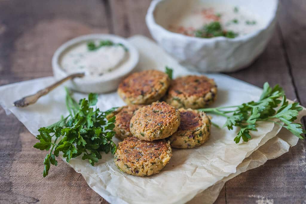 This Pan Fried Falafel is a healthier twist on the classic recipe with fewer calories, but plenty of taste. An easy 30-minute lunch idea! | www.vibrantplate.com