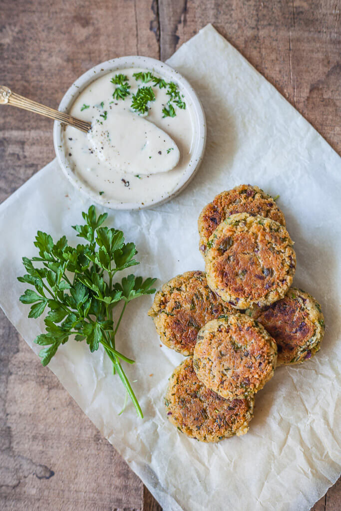 This Pan Fried Falafel is a healthier twist on the classic recipe with fewer calories, but plenty of taste. An easy 30-minute lunch idea! | www.vibrantplate.com