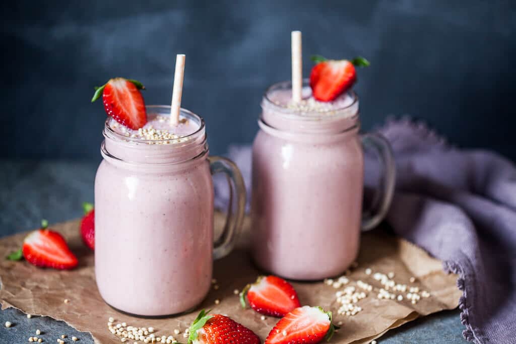 This Strawberry Banana Smoothie is a healthy breakfast option and ideal for an early spring morning. | www.vibrantplate.com