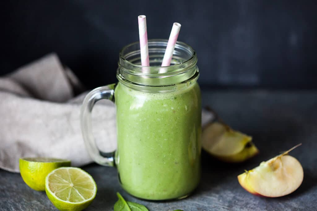 Detox Spinach Green Smoothie - Vibrant Plate
