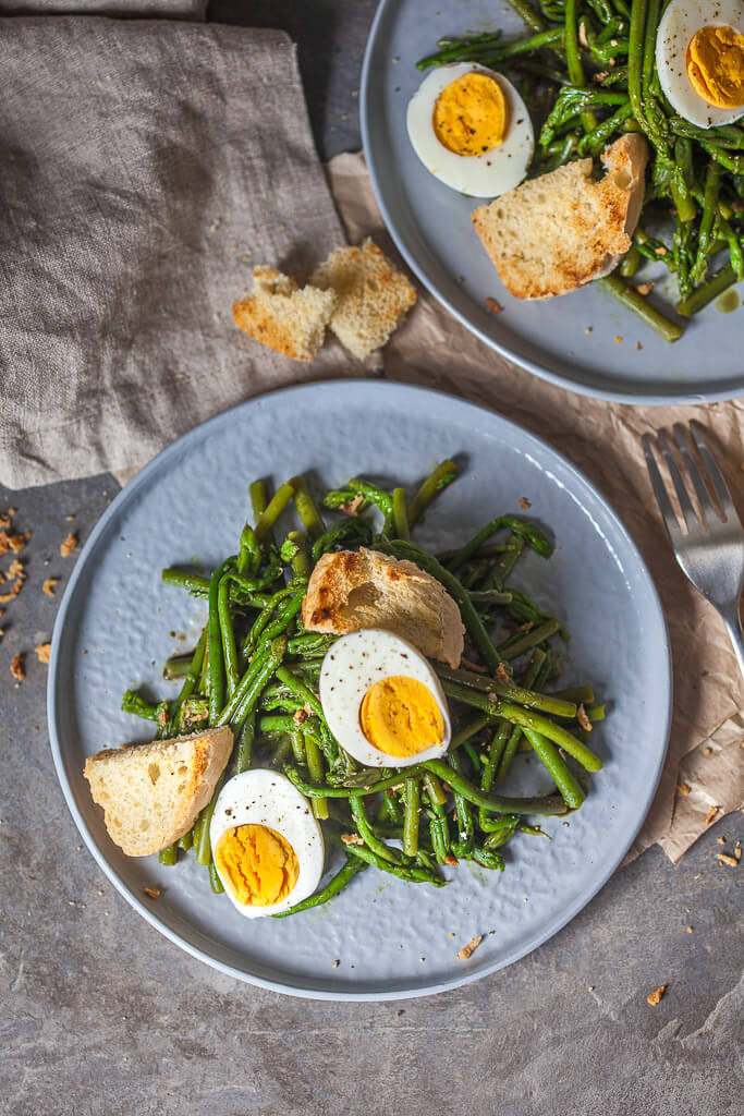 Wild Asparagus Salad is a spring favorite! Head into the woods to forage your dinner. | www.vibrantplate.com