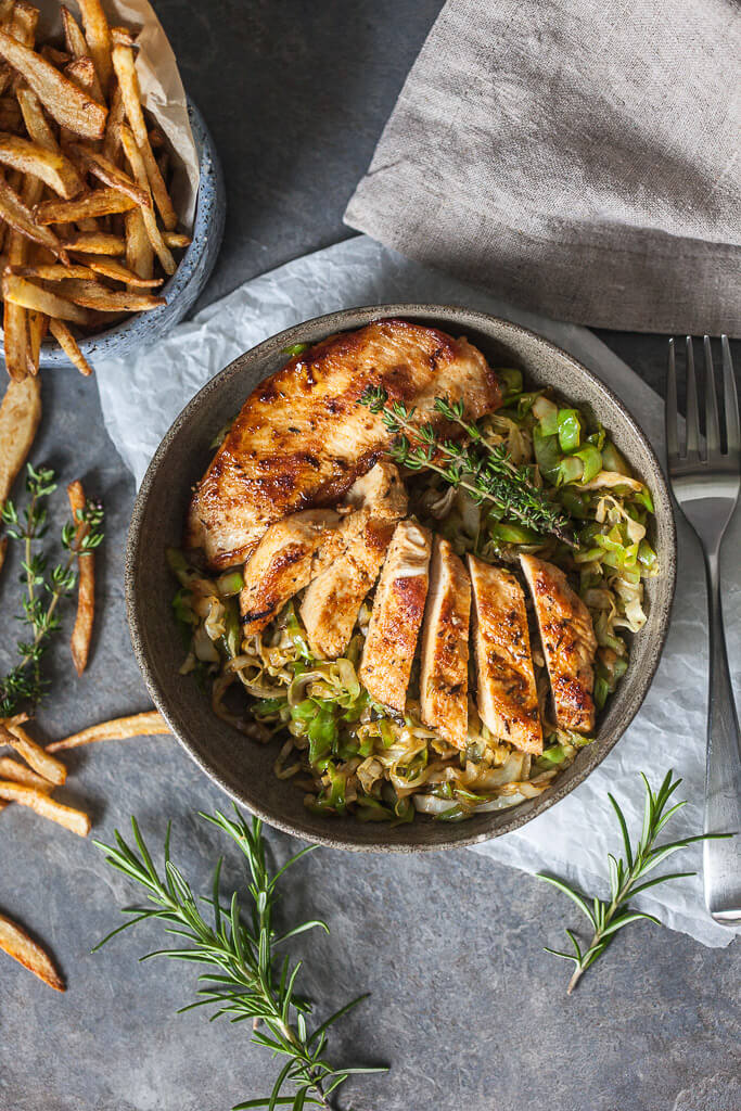 An easy summer dinner, this Rosemary Grilled Chicken on Cabbage is delicious, gluten-free and dairy-free. | www.vibrantplate.com