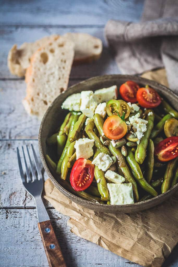 Balsamic Green Beans Salad is an easy summer beans salad, topped with Feta Cheese and a delicious balsamic dressing. | www.vibrantplate.com