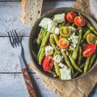 Balsamic Green Beans Salad is an easy summer beans salad, topped with Feta Cheese and a delicious balsamic dressing. | www.vibrantplate.com