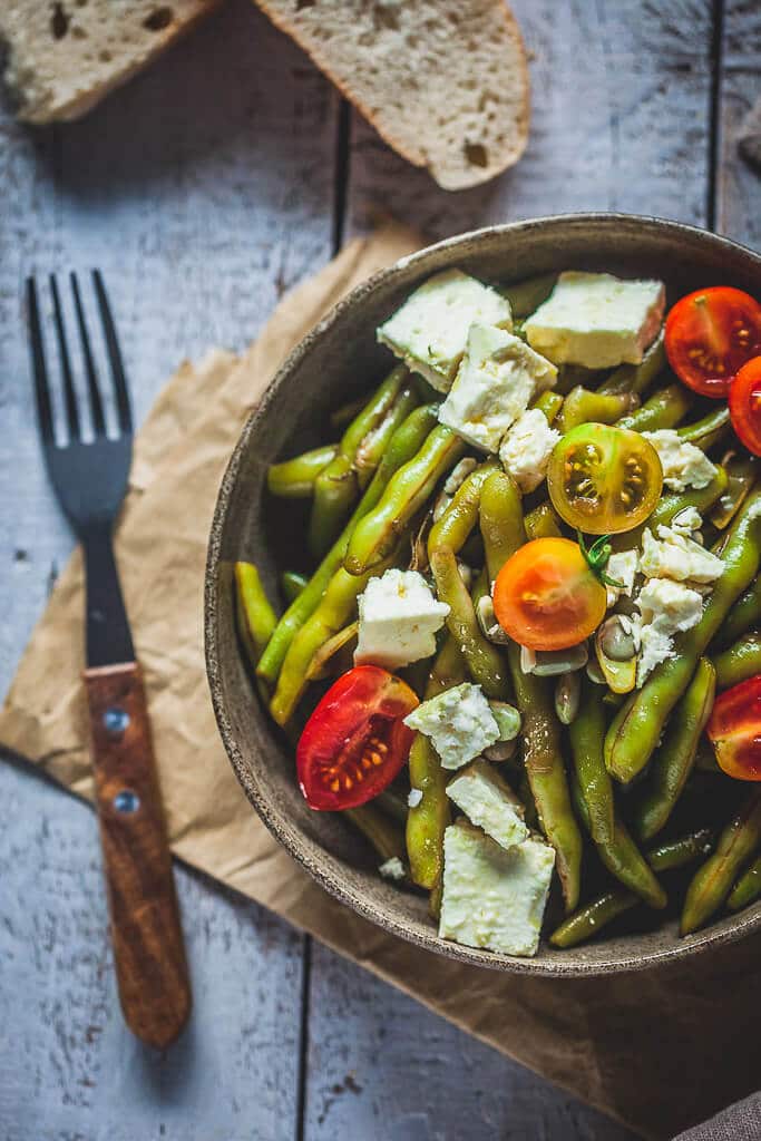 Balsamic Green Beans Salad is an easy summer beans salad, topped with Feta Cheese and a delicious balsamic dressing. | www.vibrantplate.com