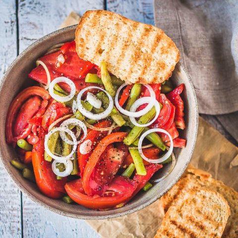 Italian Green Beans Tomato Salad {Vegan}