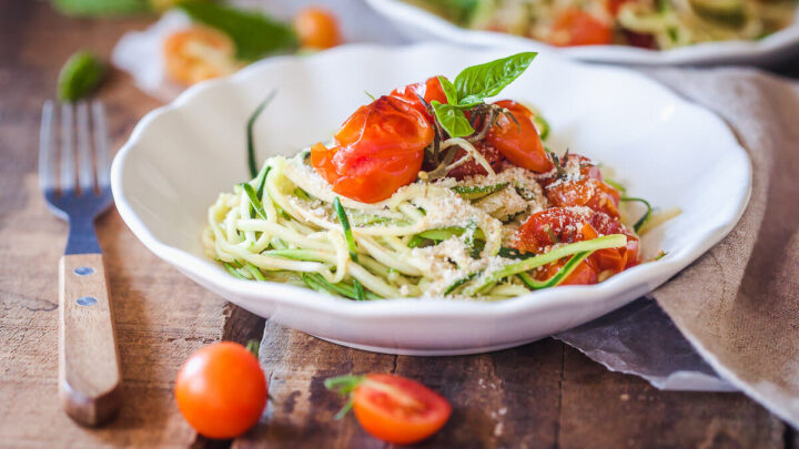 Cherry-tomato-zoodles-04-
