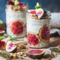 An easy and delicious breakfast, this Almond Milk Fig Chia Pudding is pretty, vegan and with no added sugars! | www.vibrantplate.com