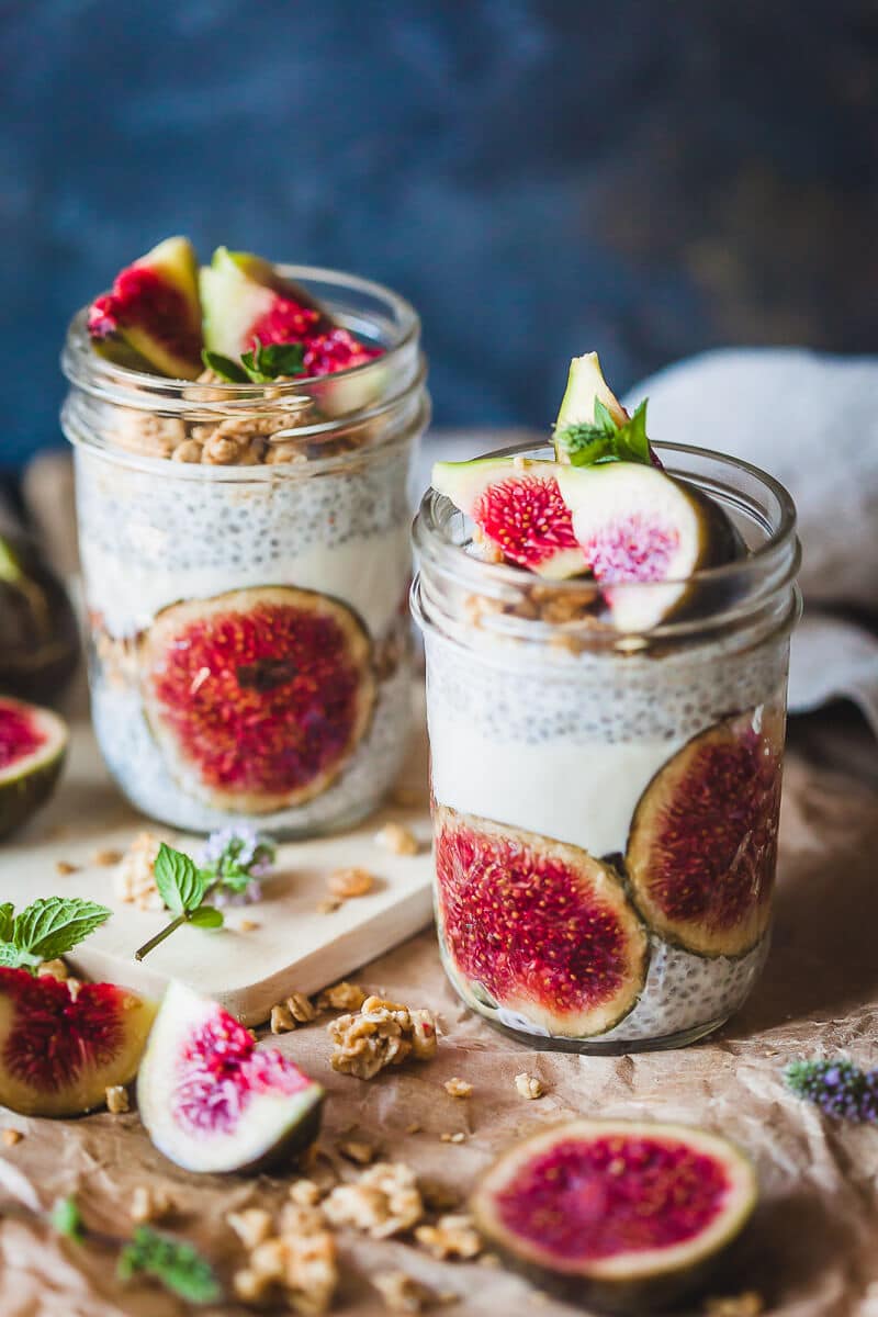 An easy and delicious breakfast, this Almond Milk Fig Chia Pudding is pretty, vegan and with no added sugars! | www.vibrantplate.com