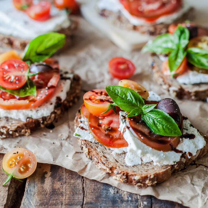 Tomato Wholewheat Sandwiches with Goat's Milk Ricotta are the perfect savory breakfast or a quick snack. Vegetarian and delicious! | Vibrant Plate