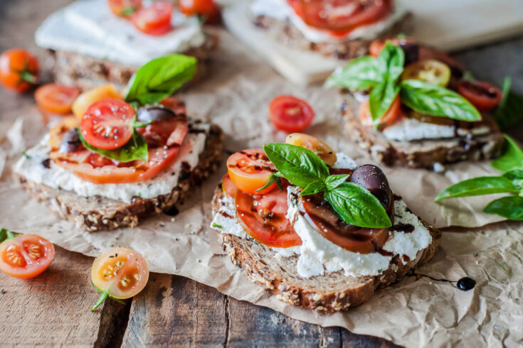 Tomato Wholewheat Sandwiches with Goat's Milk Ricotta are the perfect savory breakfast or a quick snack. Vegetarian and delicious! | Vibrant Plate