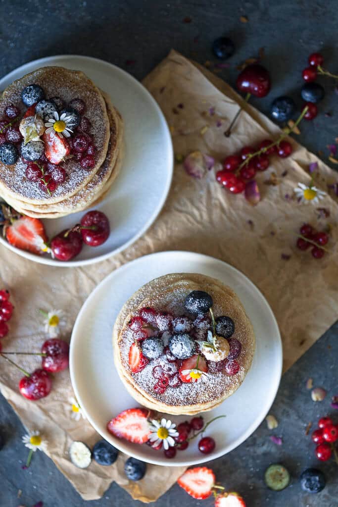 The Softest Almond Oats Pancakes are super easy to make, right in your food processor. Super soft, delicious and dairy-free! | Vibrant Plate