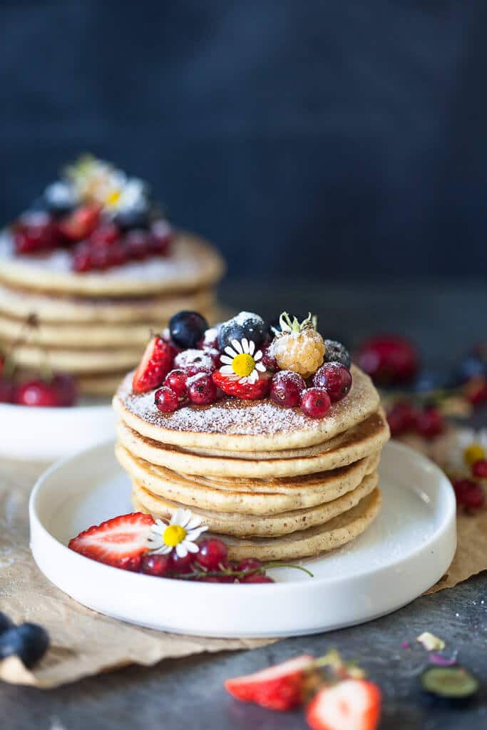 The Softest Almond Oats Pancakes are super easy to make, right in your food processor. Super soft, delicious and dairy-free! | Vibrant Plate