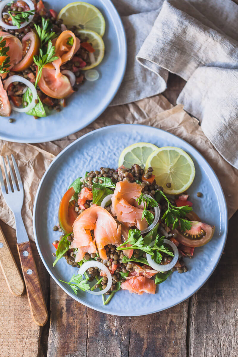 A simple Low-Carb Smoked Salmon Lentil Salad is high in protein and healthy fats. Dairy-free & Gluten-free! | Vibrant Plate