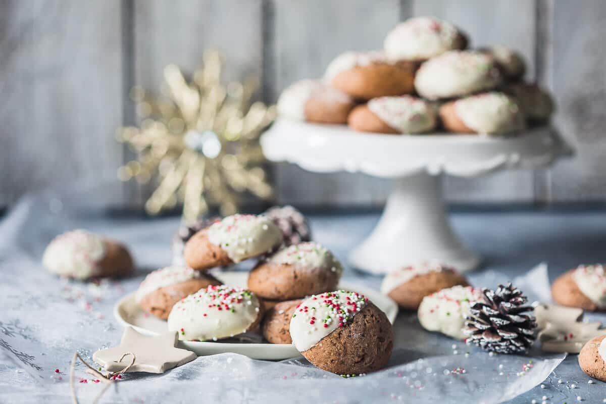 Soft Gingerbread Cookies with White Chocolate Vibrant plate