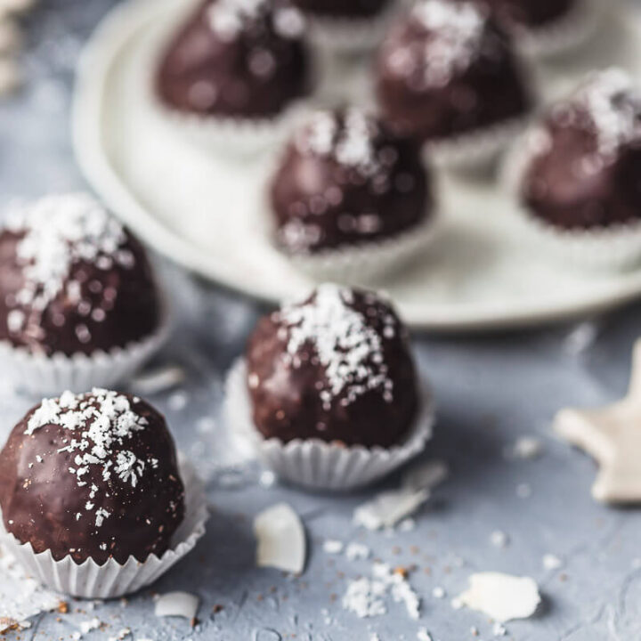 These amazing Vegan and Gluten-Free Dark Chocolate Coconut Truffles are pure bliss in every single bite! | Vibrant Plate