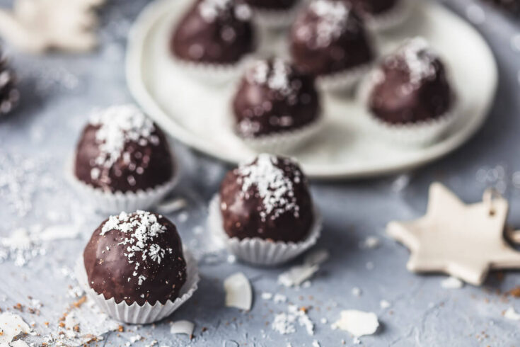 These amazing Vegan and Gluten-Free Dark Chocolate Coconut Truffles are pure bliss in every single bite! | Vibrant Plate