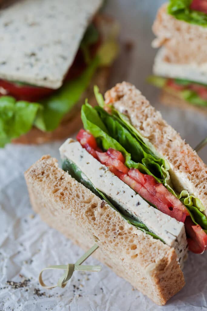 Basil Tomato Tofu Sandwich {Vegan} Vibrant plate