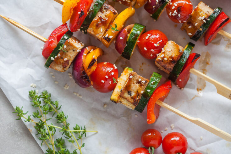 These Vegan Grilled Tofu Skewers are a real breeze to make, ready in just a couple of minutes. Gluten-Free & Low-Carb! | Vibrant Plate