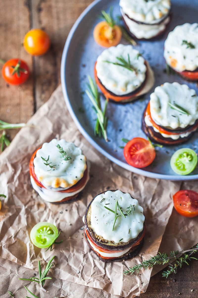 Eggplant Tomato Caprese Stacks is a lovely low-carb and gluten-free vegetarian dinner, perfect for summer night entertaining! | Vibrant Plate