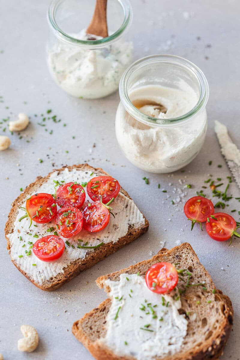 This Probiotic Vegan Cashew Spread makes making your own vegan cheese spread easy with cashews and probiotic capsules. | Vibrant Plate