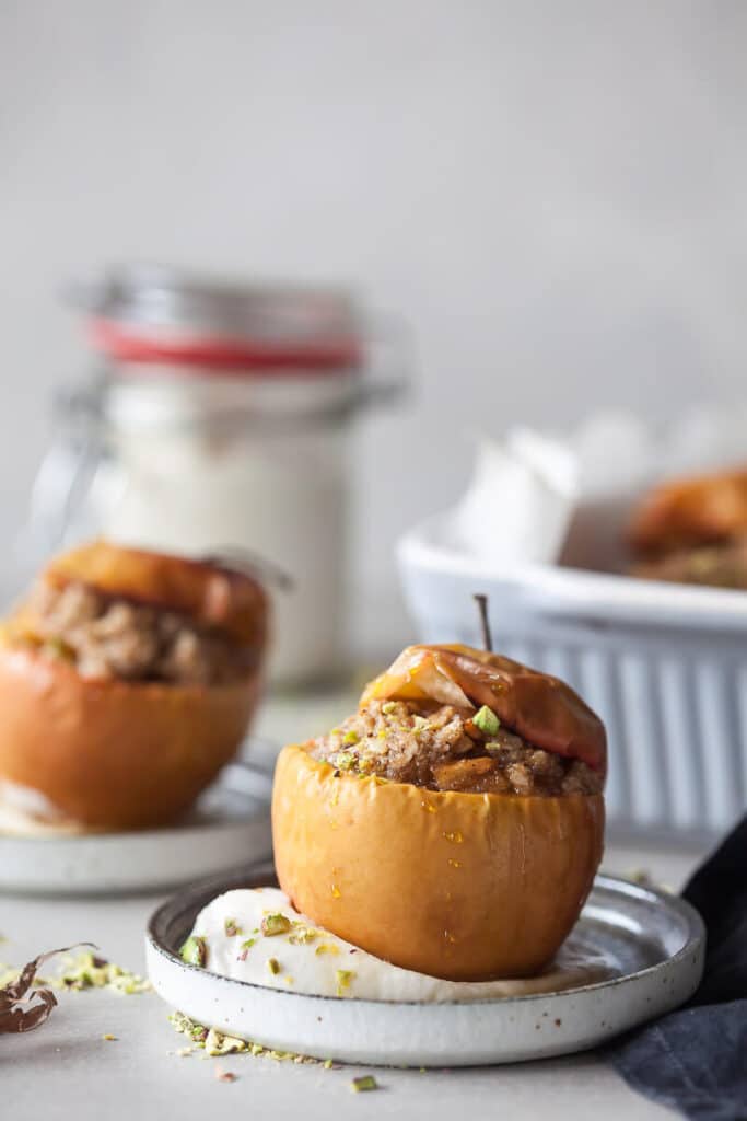 These Vegan Cinnamon Baked Apples are a classic Fall dessert, made vegan, and suitable for a plant-based diet. | Vibrant Plate