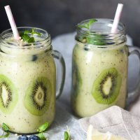 Kiwi Banana Smoothie with Blueberries