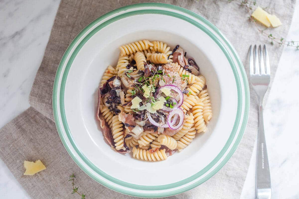 Pasta al prosciutto e radicchio
