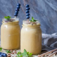 Breakfast Oats Peach Smoothie {Vegan}