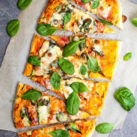 Spinach & Zucchini Pizza