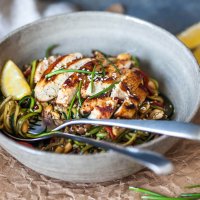 Low-Carb Chicken Zoodles {Zucchini Noodles}