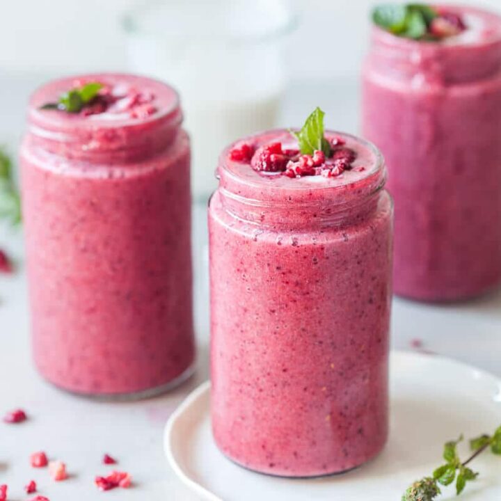 Vegan Probiotic Berry Smoothie in jars
