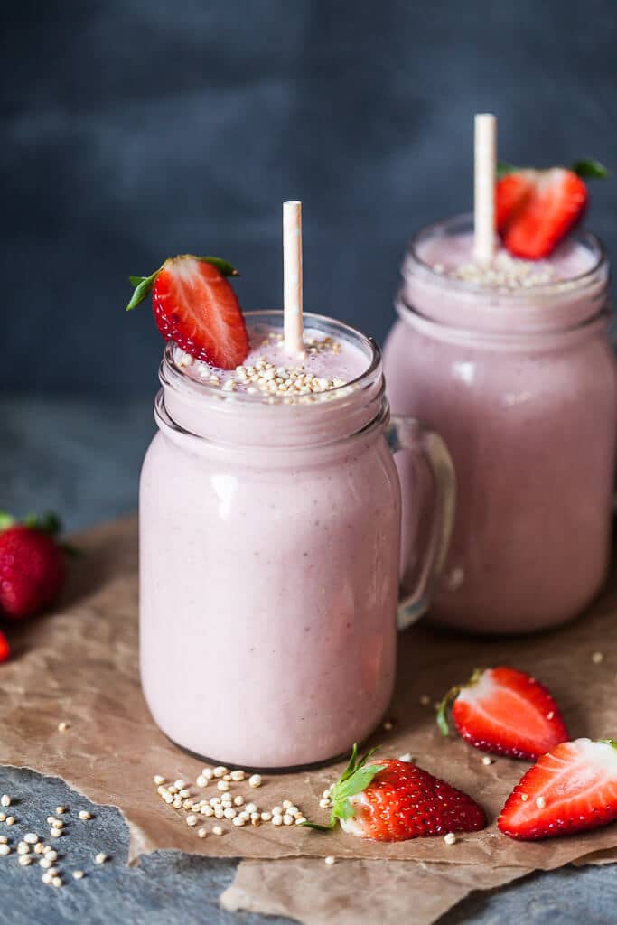 This Strawberry Banana Smoothie is a healthy breakfast option and ideal for an early spring morning. | www.vibrantplate.com