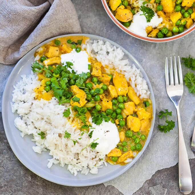 easy chicken curry with fluffy rice