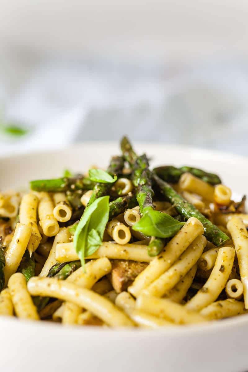 Vegan Green Pesto Pasta Salad