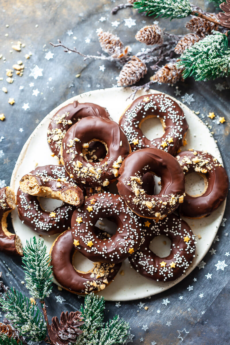 Baked Peanut Butter Banana Donuts