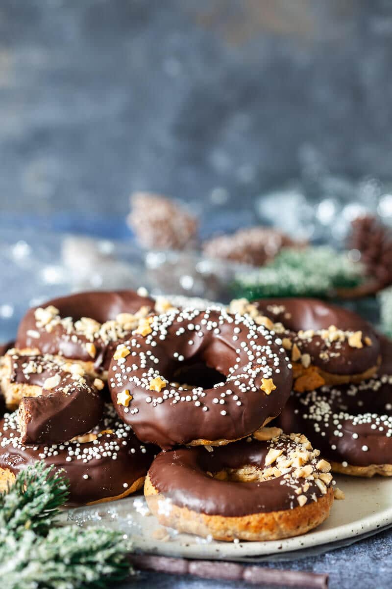 Baked Peanut Butter Banana Donuts