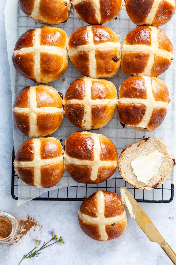 Vegan Hot Cross Chocolate Buns for a happy Easter! Plant-based, no eggs, no dairy and using chocolate instead of raisins!