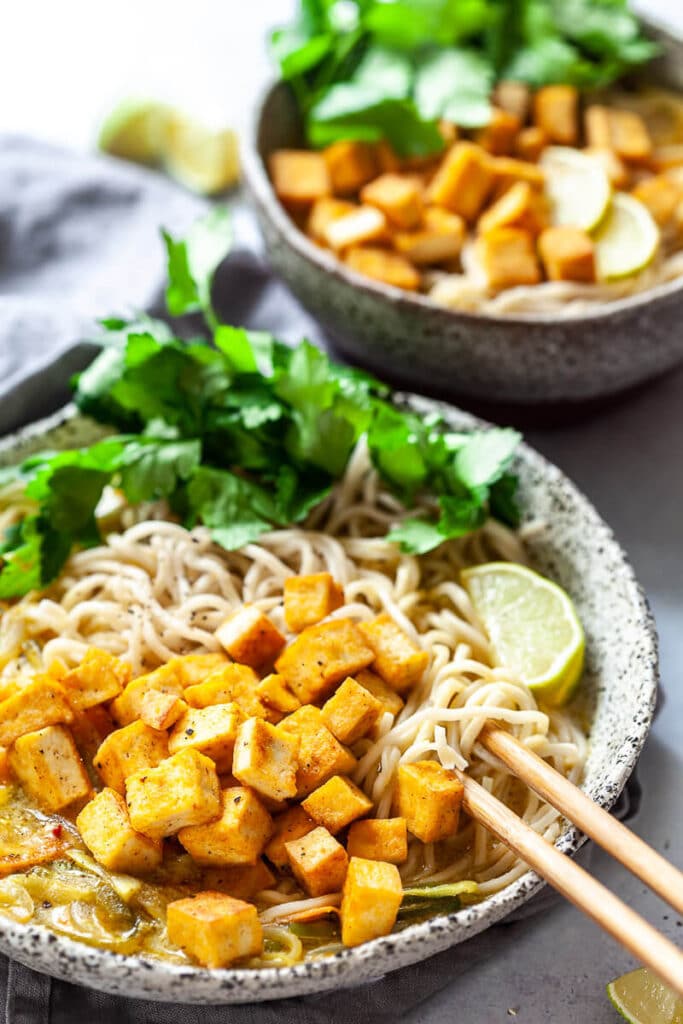 Easy Vegan Tofu Curry Ramen