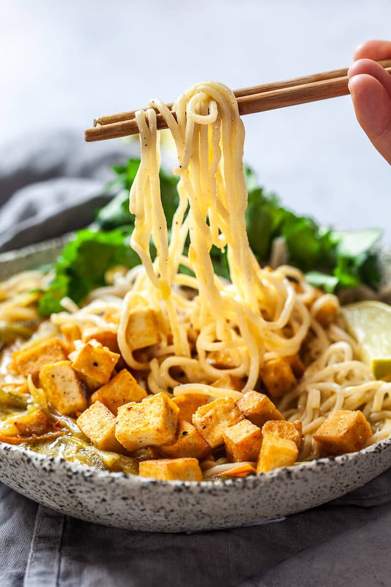 Easy Vegan Tofu Curry Ramen