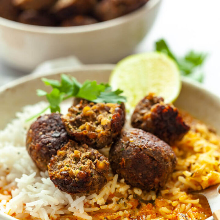 Lentil Meatballs in Curry Sauce