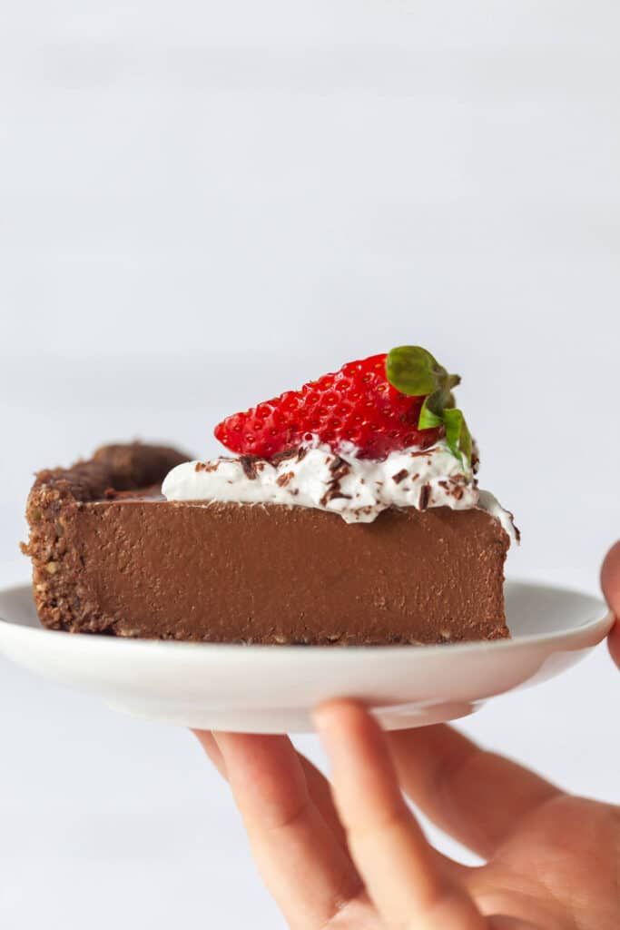 No-Bake Vegan Chocolate Pie