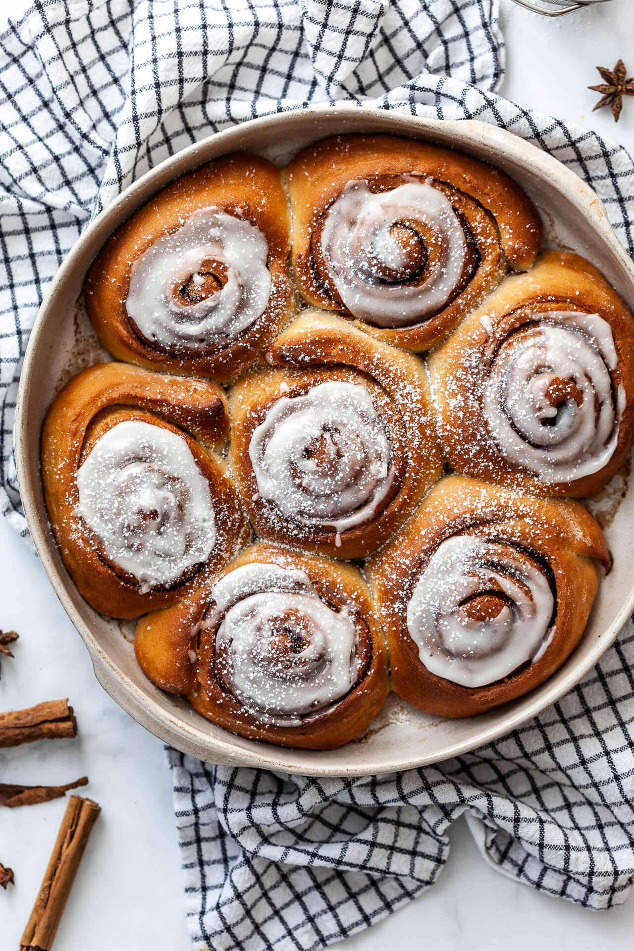 Easy Vegan Soft Cinnamon Rolls