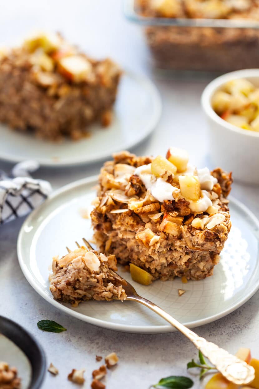 Vegan Baked Oatmeal with Apples