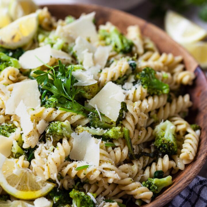 Easy Lemon Broccoli Pasta