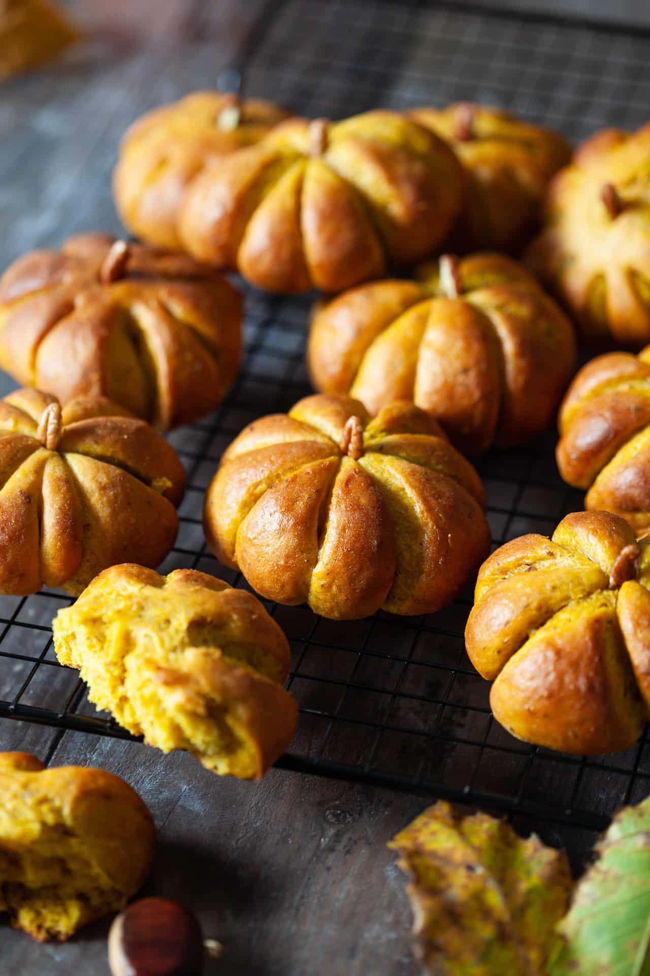 Vegan Pumpkin Bread Rolls Recipe