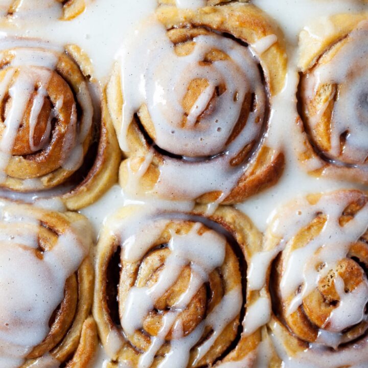 Vegan Pumpkin Spice Cinnamon Rolls