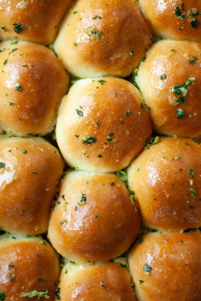 Vegan Garlic Butter Dinner Rolls Vibrant plate
